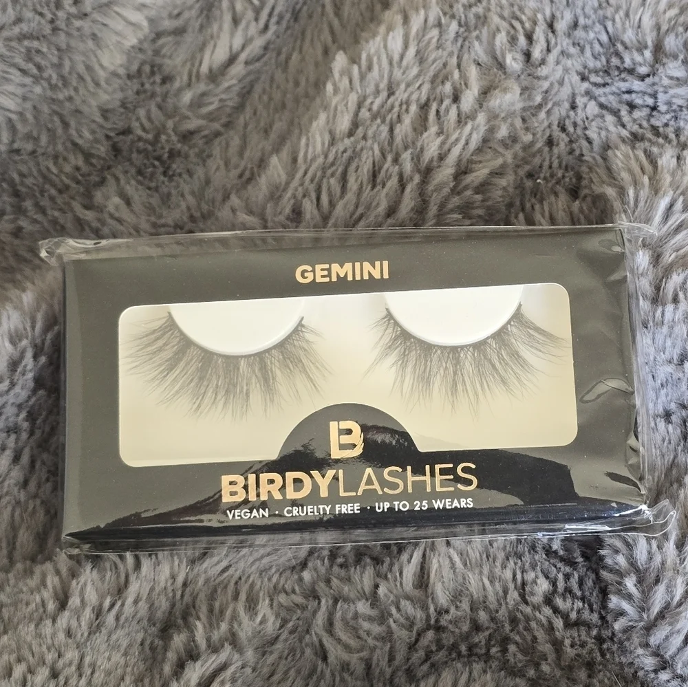 Too Faced + Morphie + faux mink lashes makeup bundle